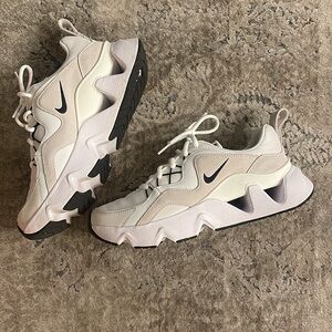 Womens Nike Sneakers